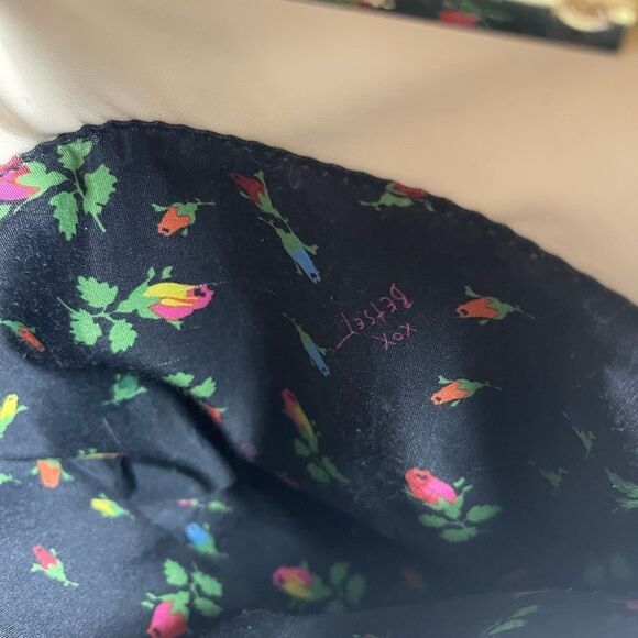 Betsey Johnson Cream Shopper Heart Quilted medium shoulder bag gold tone accent - Picture 12 of 12